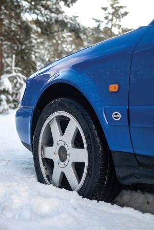 Audi S6 Plus 1996 года 